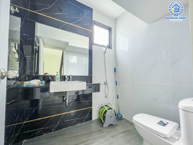 *****บ้านเดี่ยวมือสองย่านนนทบุรี ม.เปี่ยมสุข เอสเกต พรีเมี่ยม แจ้งวัฒนะ-ราชพฤกษ์ หลังมุม! เนื้อที่มากถึงเกือบ 53 ตร.ว. ฟังก์ชัน 4 ห้องนอน 3 ห้องน้ำ 2 ที่จอดรถ บ้านใหม่สุดๆ บนทำเลเยี่ยม ใกล้รถไฟฟ้าสายสีม่วง "สถานีไทรม้า" ราคาคุ้มสุด!